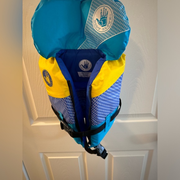 Body Glove Baby/Infant Lifejacket 20 lbs - 30 lbs - Picture 5 of 6